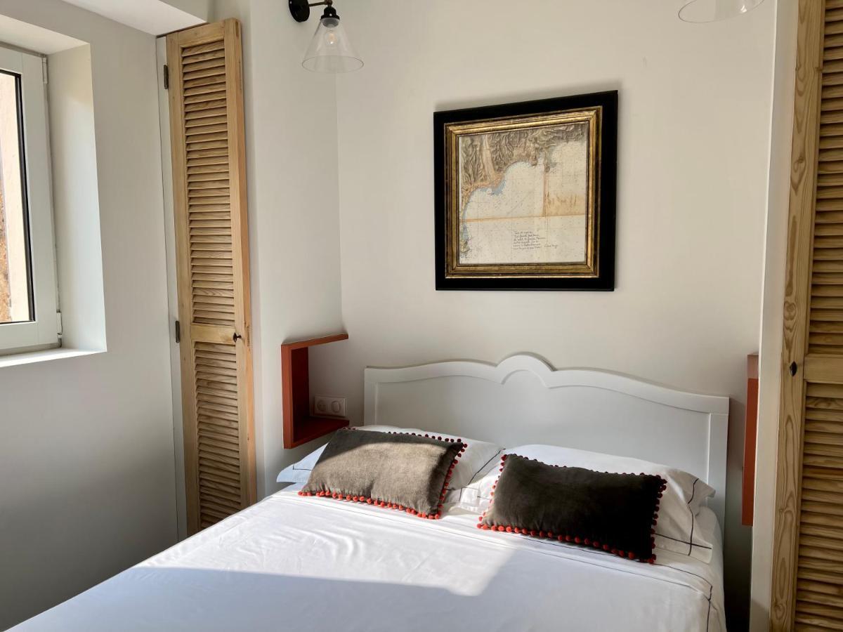 Les Petits Volets 2 Bed and Breakfast Antibes Exteriör bild